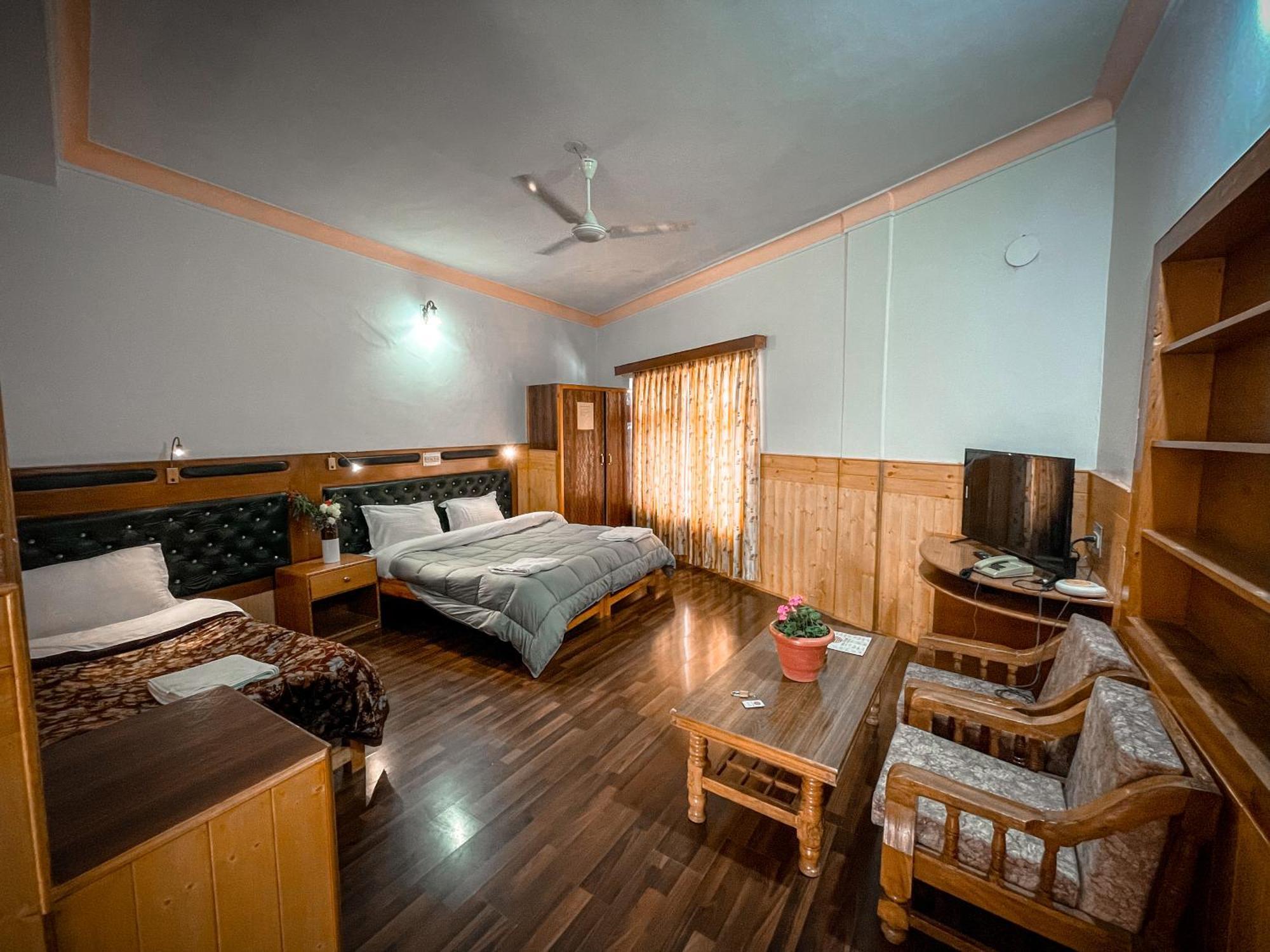 Hotel Shaynam 列城 外观 照片