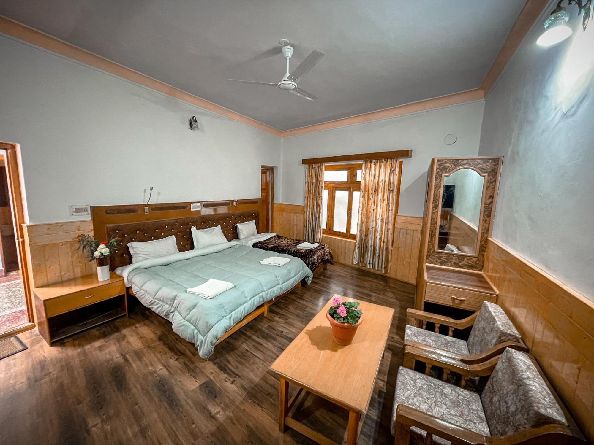Hotel Shaynam 列城 外观 照片