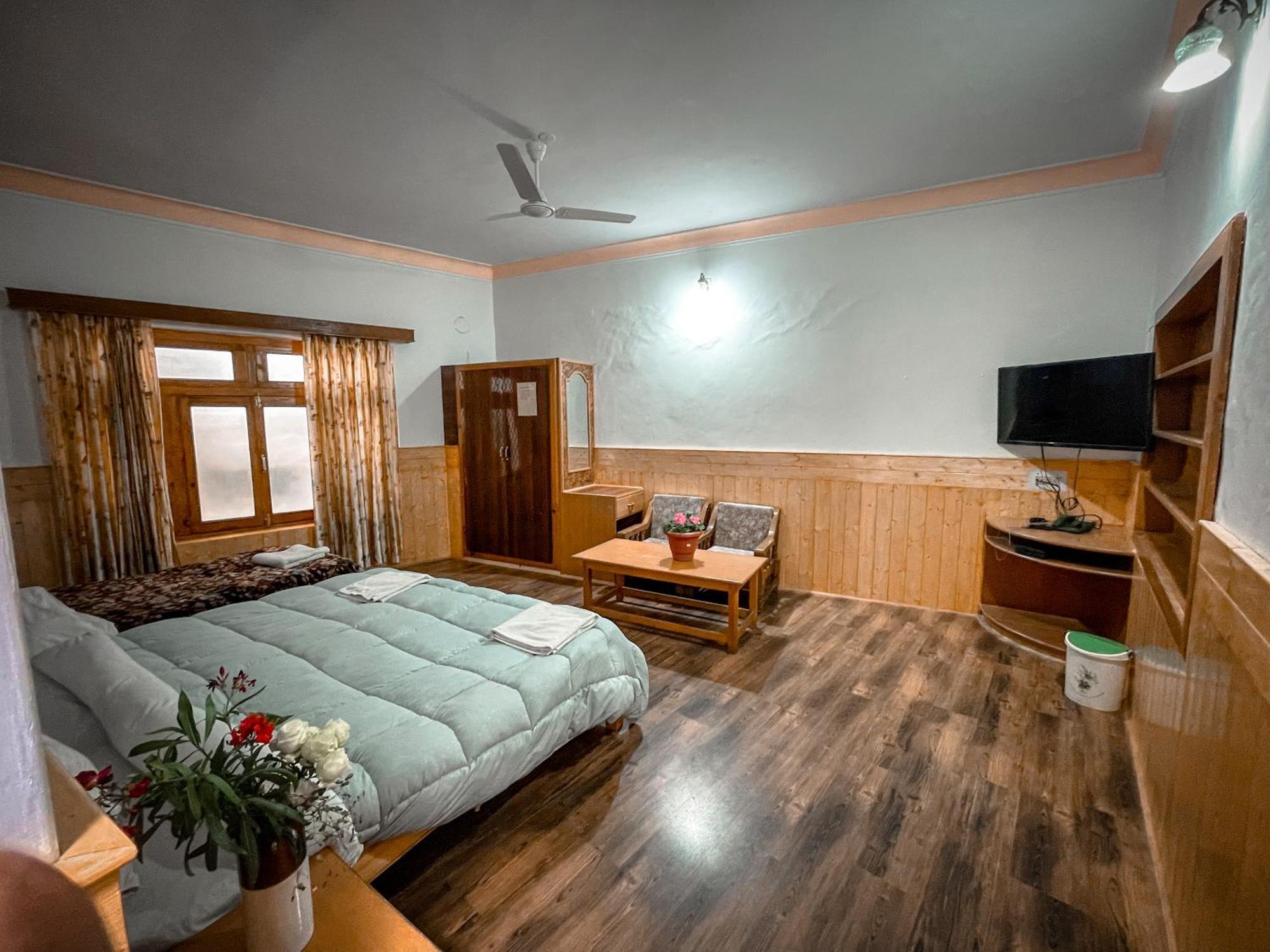 Hotel Shaynam 列城 外观 照片