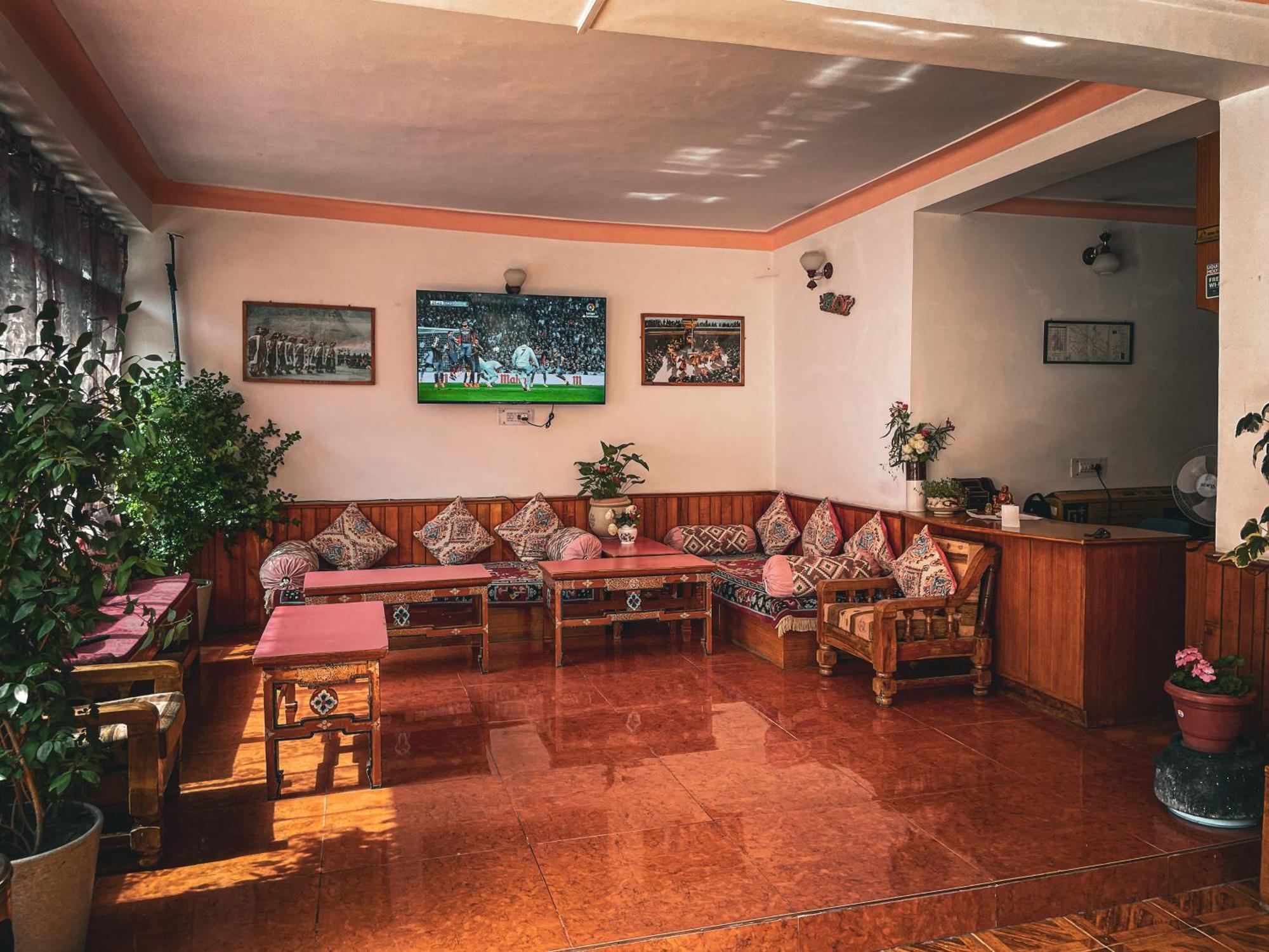 Hotel Shaynam 列城 外观 照片