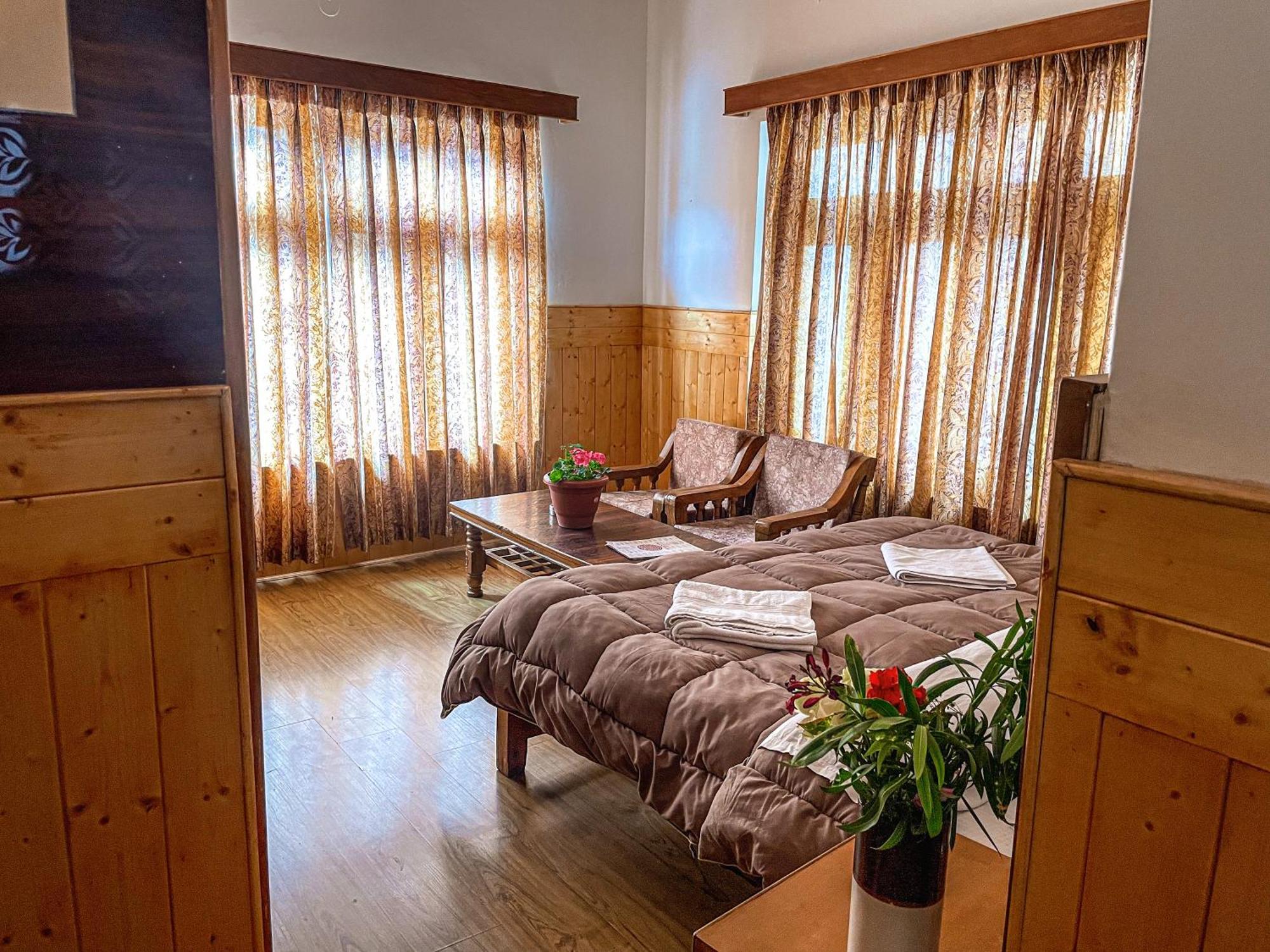 Hotel Shaynam 列城 外观 照片