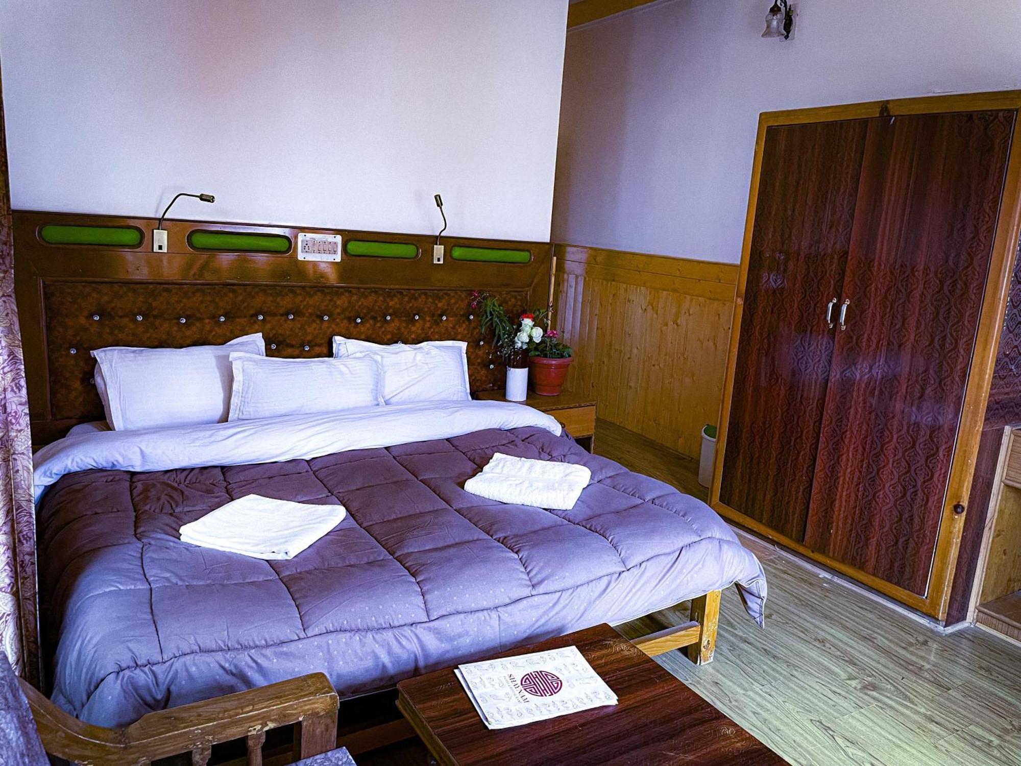 Hotel Shaynam 列城 外观 照片